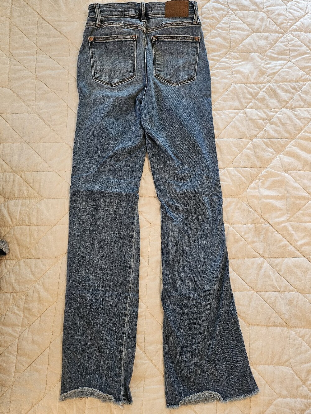 Judy Blue Tall Bootcut Distressed Jeans- Size 3/26 - Picture 2 of 10